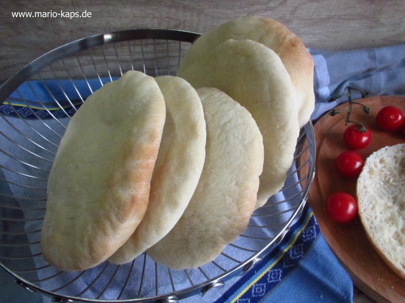 MarioKaps's tweet photo. Heute beliebt: #Rezept: #Pita – #griechisches #Fladenbrot Link: https://t.co/GiipWOIEPC #Griechenland #Brot #Pitta https://t.co/upKGczgu8O