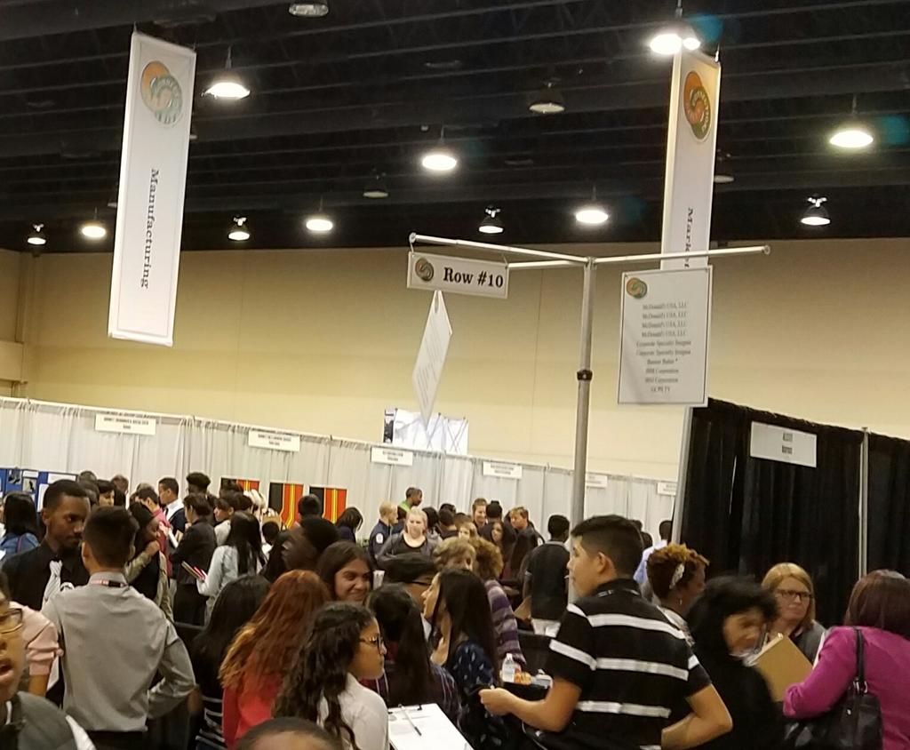 GCPSeCLASS's tweet image. GCPS 8th Grade Career Expo another great success! @GCPSCTE