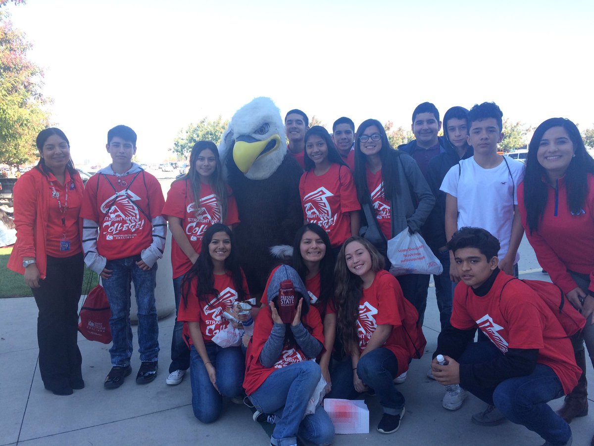 TheCVPromise's tweet image. Future college students with some of the awesome mascots across the Valley!🙌🏼@fresnocity @Fresno_State @reedleycollege @FirebaughHS