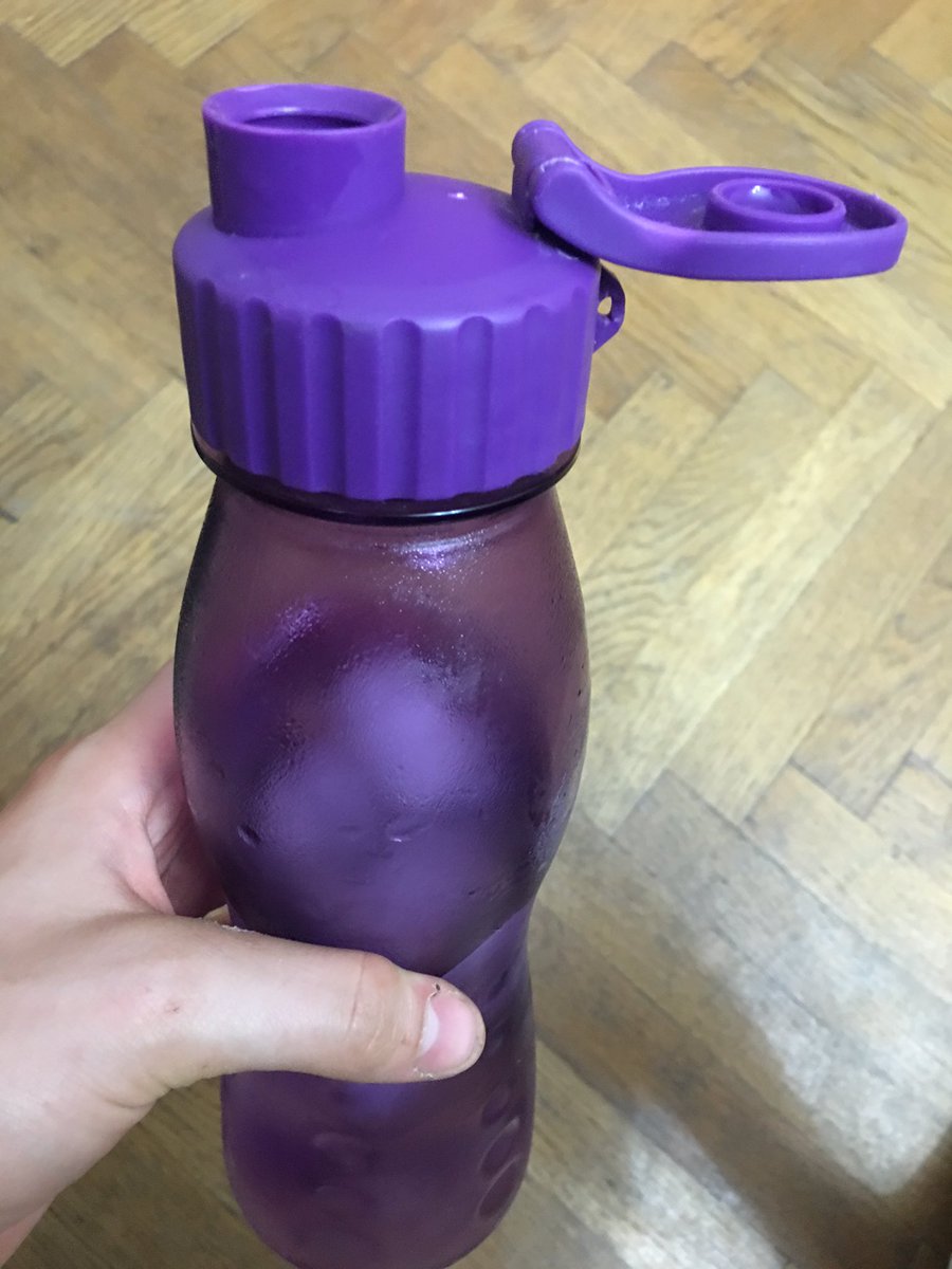 nada_ea's tweet photo. Shaw water challenge ππ»!! @ShawNutritionLK @shawacademy #shawsports https://t.co/Y5W6SUPTkV
