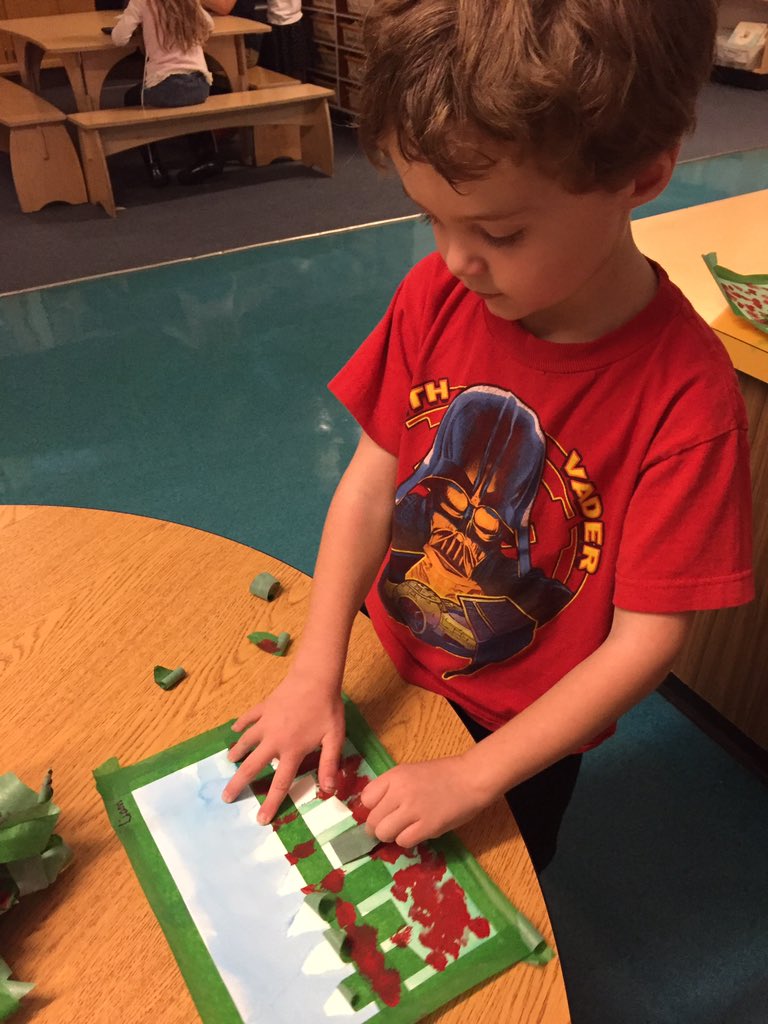 MsE_Perez's tweet image. Mixed media poppy art #WeRemember #MultiAgeLearning @WestVanSchools