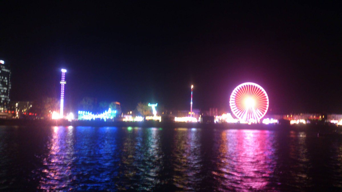 airman_DE's tweet photo. Recording video material for the next single.
#airmanpop #funfair #FunFairOfLife #kirmes #Köln #cologne #deutz #thisiscologne https://t.co/IoEdcwEBfs