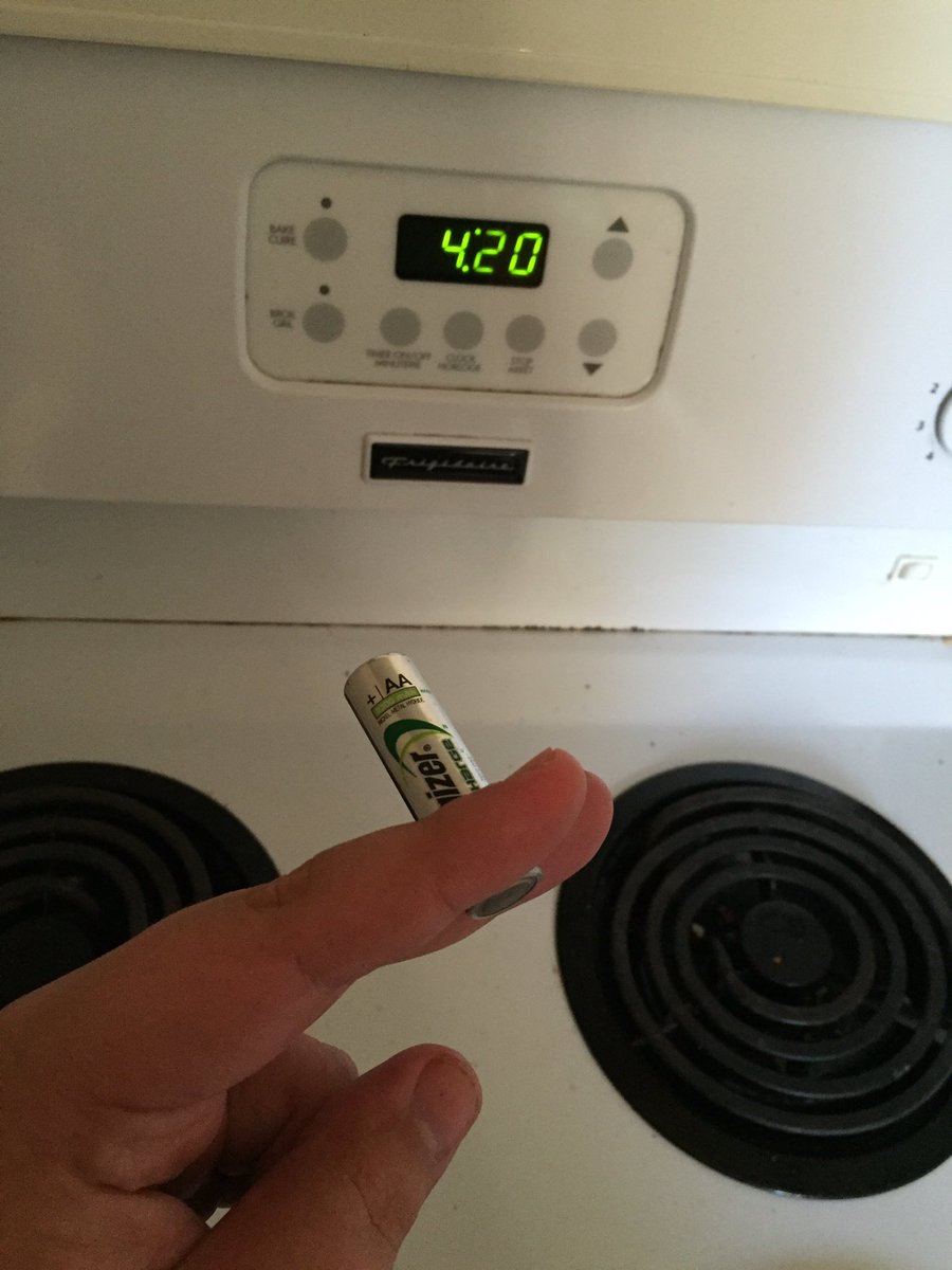 branflakeassMAN's tweet photo. Something to take the edge off https://t.co/tKUp2OwNha