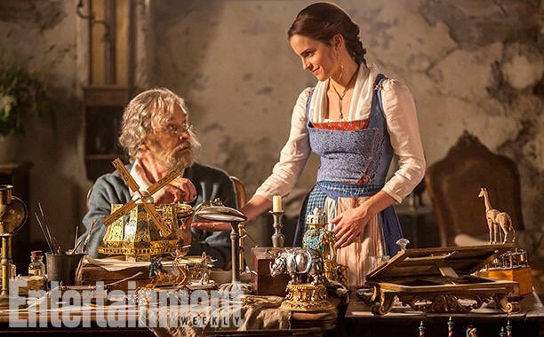 infoliteraria's tweet photo. Nuevas imágenes promocionales desveladas de ( #BeautyAndTheBeast )#LaBellaylaBestia con estreno previsto para 2017 https://t.co/XP6yrtQDPu