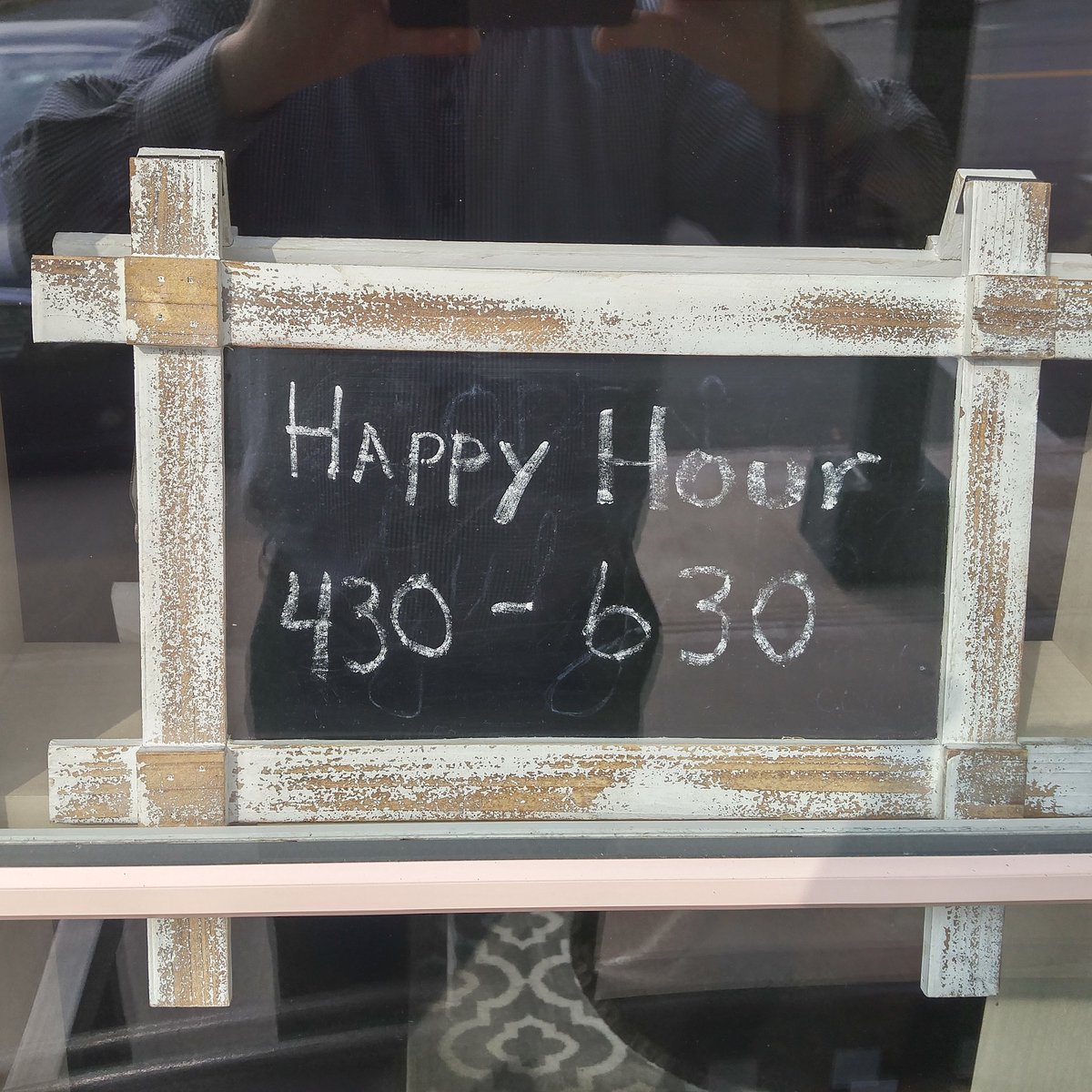 GroversTable's tweet image. Enjoy $5.00 drinks during Happy Hour 4:30-6:30