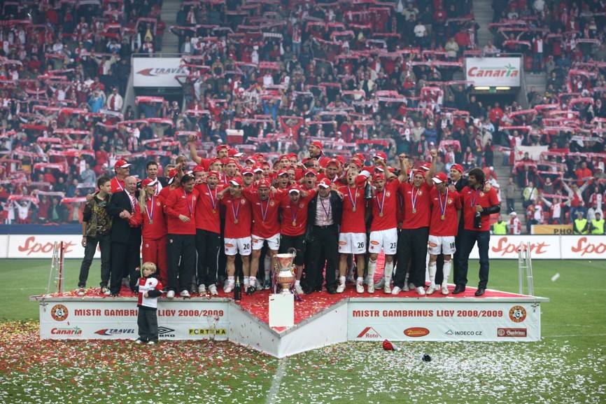 slavia_eng's tweet photo. 124 years and still going strong! Thank you for all your support and love! #happybirthdayslavia #theoldestczechclub #eternalslavia https://t.co/xQMlgUQni2