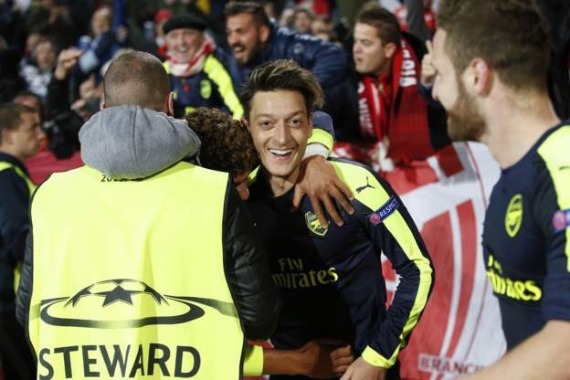 Footballtweet's tweet photo. Chelsea: "That night in Munich."

Liverpool: "That night in Istanbul."

Man Utd: "That night in Moscow."

Arsenal: "That night in Bulgaria." https://t.co/5pzkh7VGvx