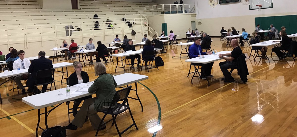 colnechamber's tweet photo. Happening now: mock interviews with the next generation of leaders at @ScotusCC. Thanks to our volunteers! @ColumbusNEJobs  #WorkInColumbus https://t.co/2l0GmjJXUn