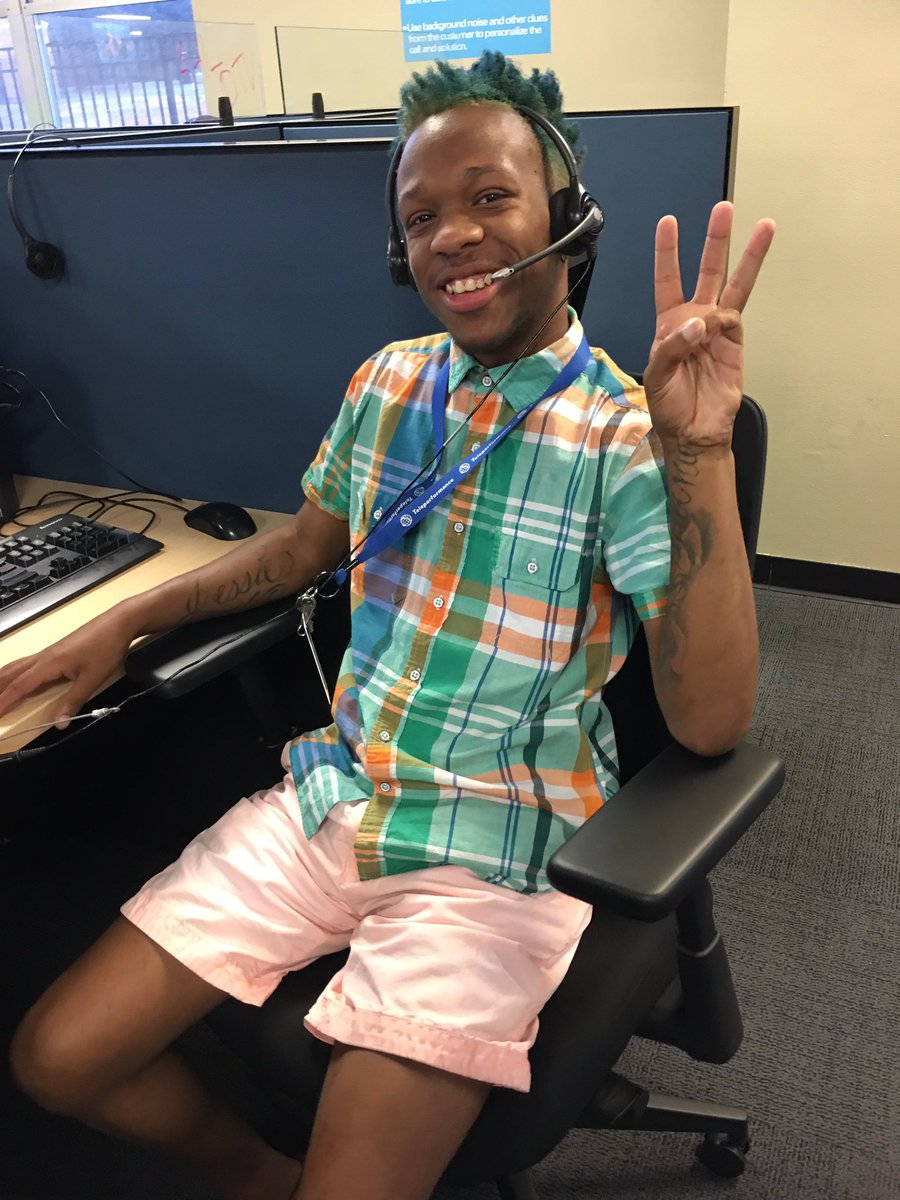 ShreveportEDC's tweet photo. Pardon me.... Make that four #AALs for Tamichael!! ๐จ#HesOnFire #EDCsales @ShreveportCCM @domesticveep @EDC_TPUSA https://t.co/ykqTak1Aef
