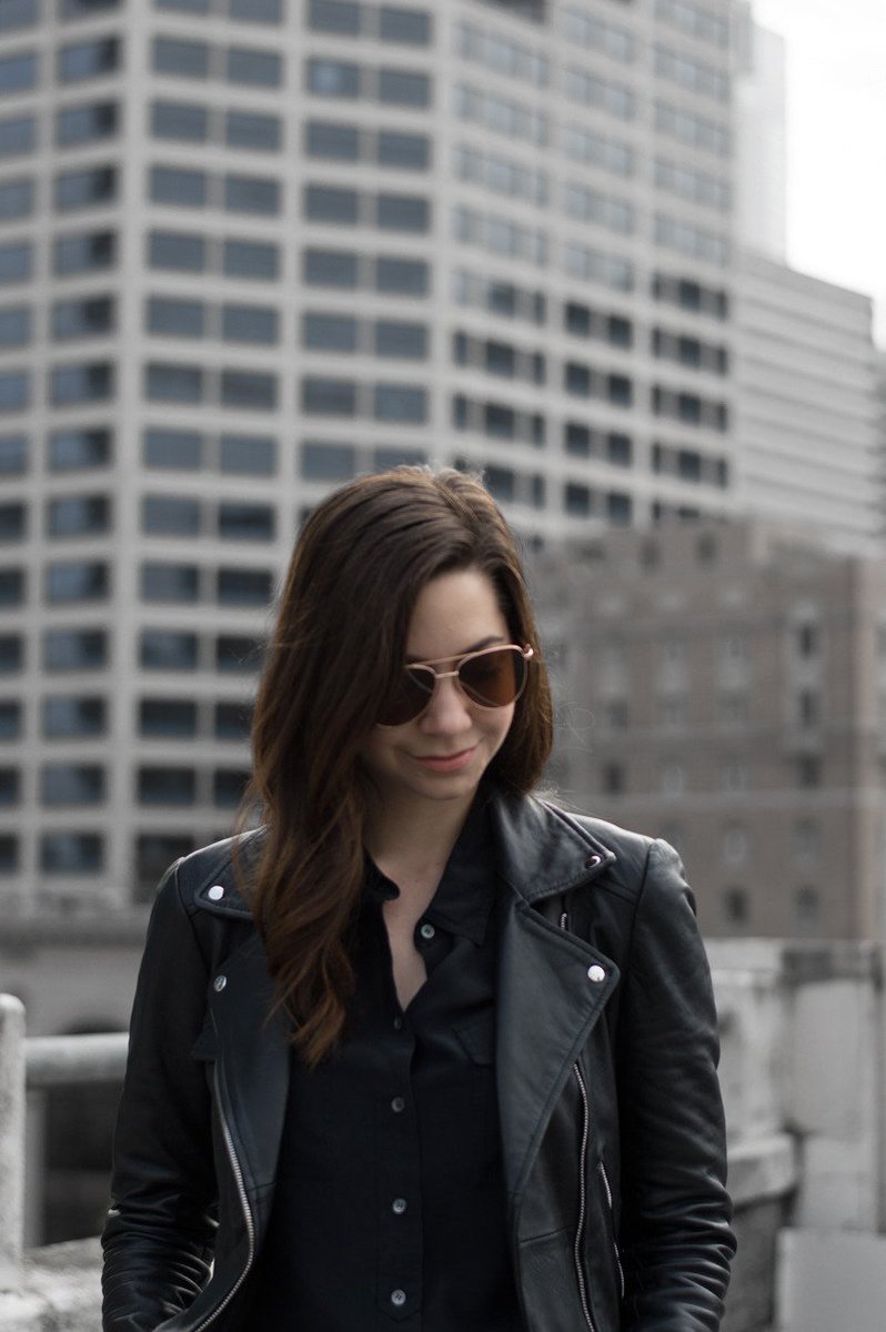 ClassicInGray's tweet photo. See how @GetFlashFrames helped me round out my #capsulewardrobe: #SpotTheStyle #ad https://t.co/cIlmxi7LYV https://t.co/Nqvqb3t7Vm