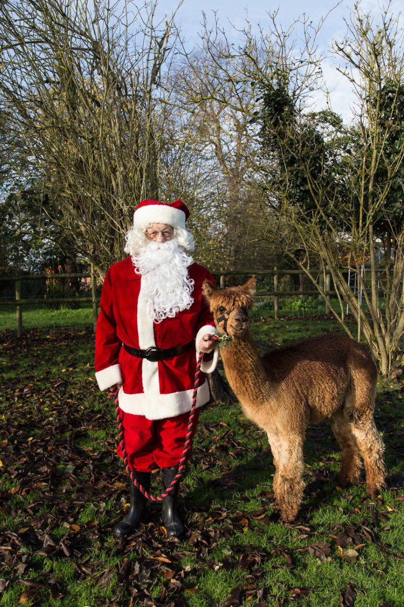 PrimaryTimesSuf's tweet photo. Head 2 #Leiston on 3 Dec where #Santa will be giving out gifts 2 well behaved children in his grotto @LongShopMuseum https://t.co/13zAZhyHKJ https://t.co/ajpuQLTQDO