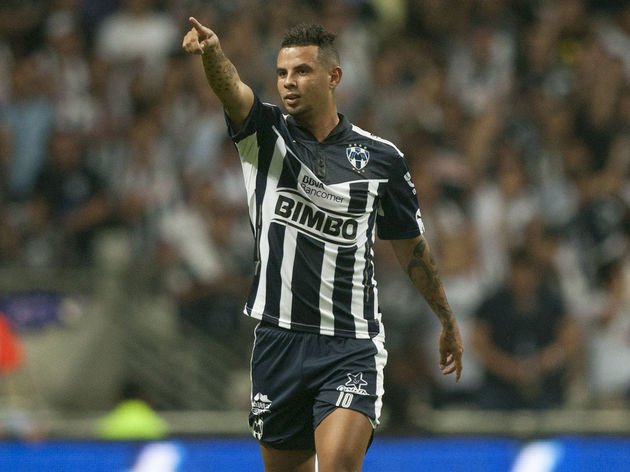 fanscup_mx's tweet photo. Crack sudamericano juega en la Liga MX y podría llegar al América https://t.co/KrobAwLCvf #America #Fanscup #America #Fanscup https://t.co/KZOEQlKr0Y