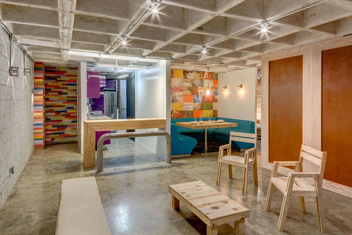 DesignsEveryday's tweet photo. MODERN COLORFUL ELEMENTS OF HEGEL APARTMENT https://t.co/dwdYuDw8d6 @ARQMOV #architecture #home #modern #house #decor #decoration https://t.co/JtlVgjxUQq