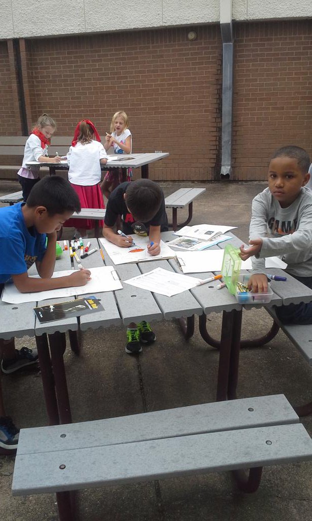 ramjsander's tweet image. Working on our studies of non-fiction text.  #wearedegan # LISDTHRIVE