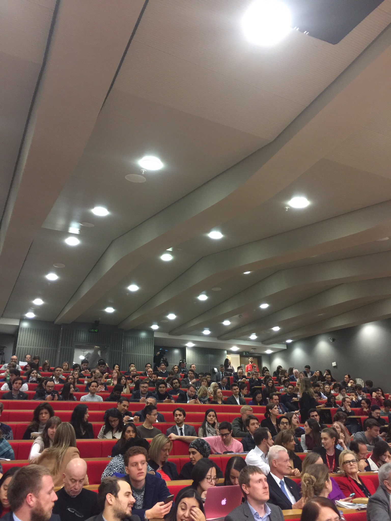 The crowd is gathering for the visit of Pres Santos of Colombia    to his Alma Mater #LSEColombia https://t.co/wwTjX8BmZo