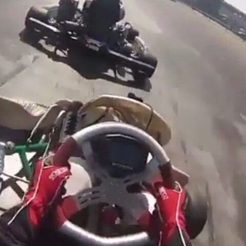 LUCASBRUJERIA's tweet photo. Viendo por primera vez paragolpe tracero noo https://t.co/sw1JQymBhS