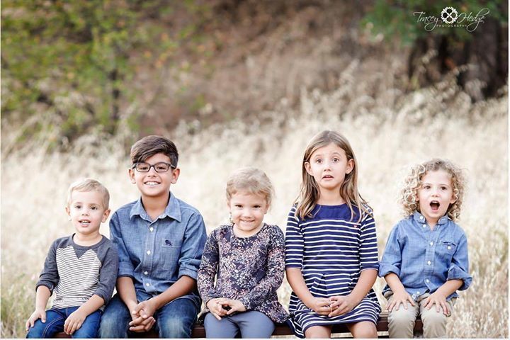 Fall and Holiday family sessions still available to book! Contact me to schedule yours tod… ift.tt/2ferFuR