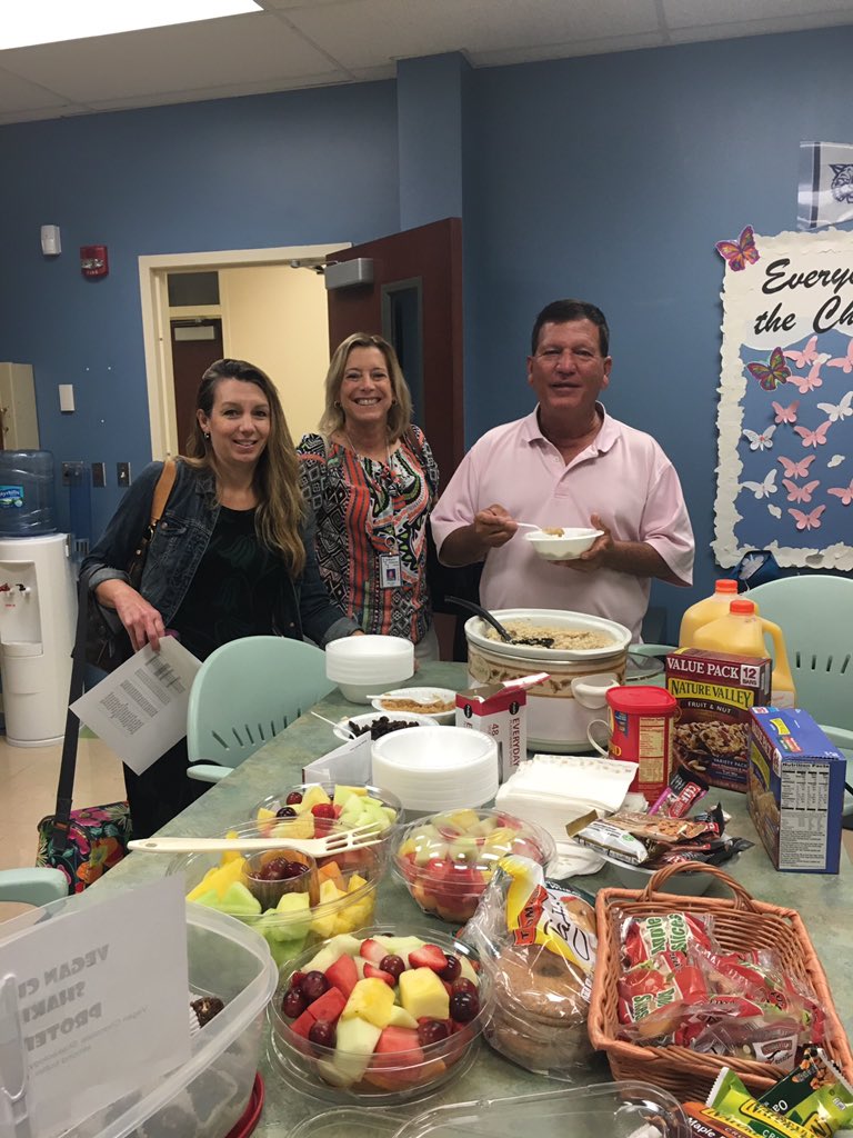 weswildcats2015's tweet photo. National Eating Healthy Day at WES. Breakfast for the staff!  All healthy!!!!!@Supt_Avossa @pbcsd https://t.co/o5lcgBrnjp