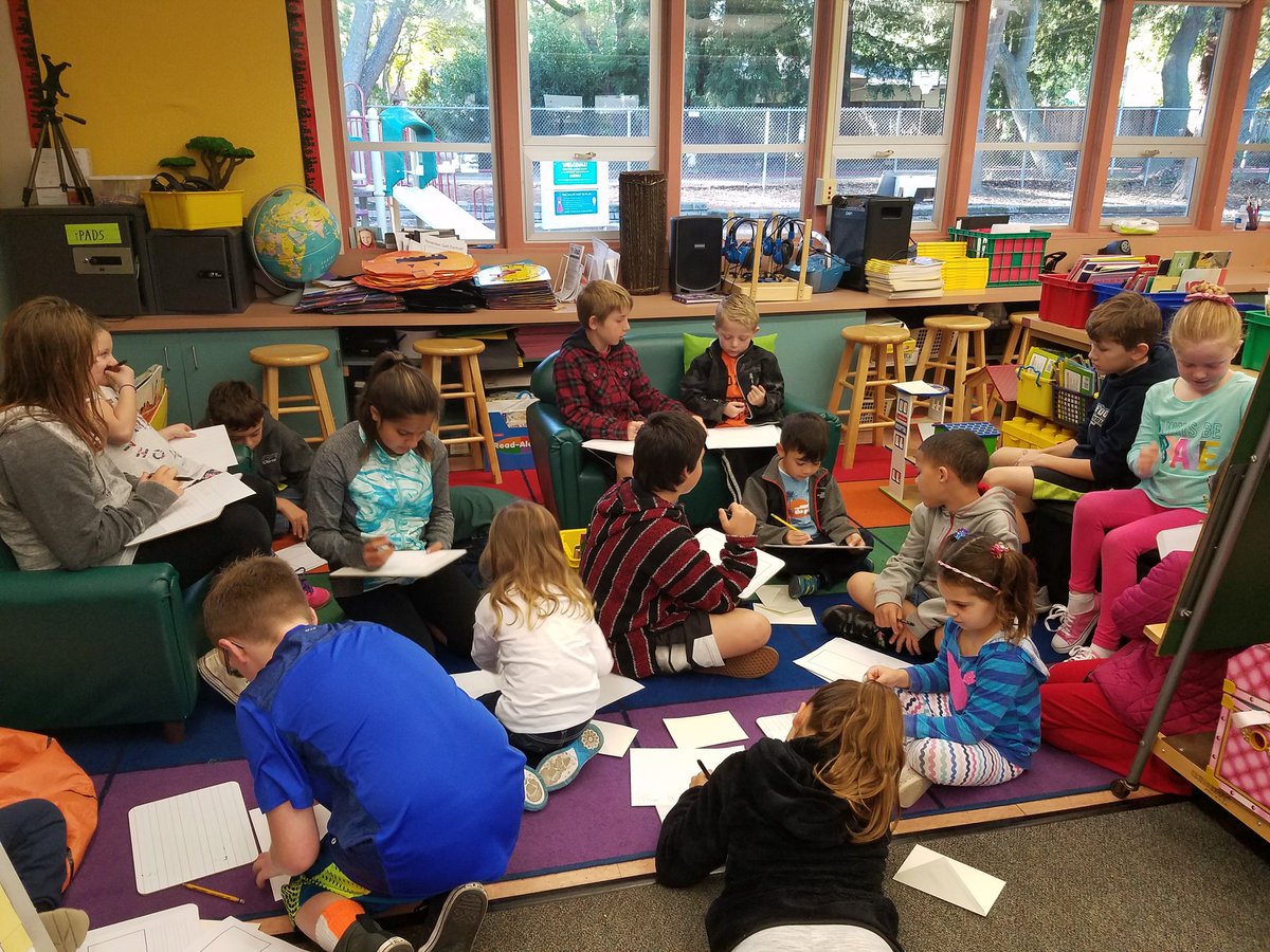 Writing thank you notes with our kinder buddies! 💜 <a href="/MsFischerJSE/">Suzanne Fischer</a>  #funin5th #dreambig