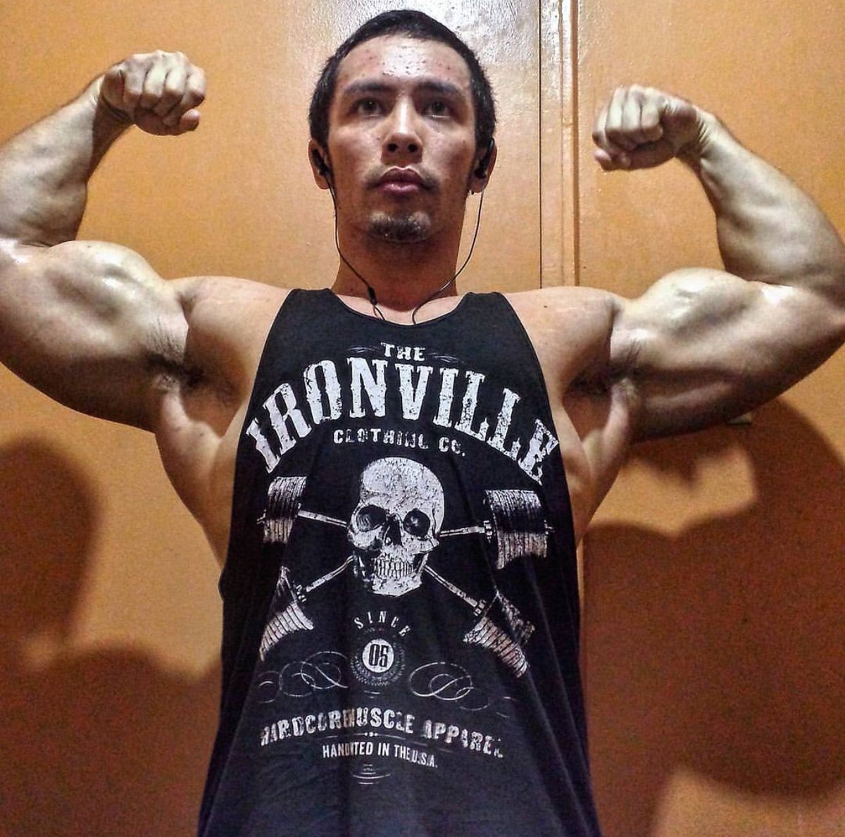 Ironville's tweet image. Post your pics!  Tag us #ironville and we might repost! SHOP this stringer: ow.ly/by7I305LqUS #StringerTank #Stringer #YBackTank #IFBB