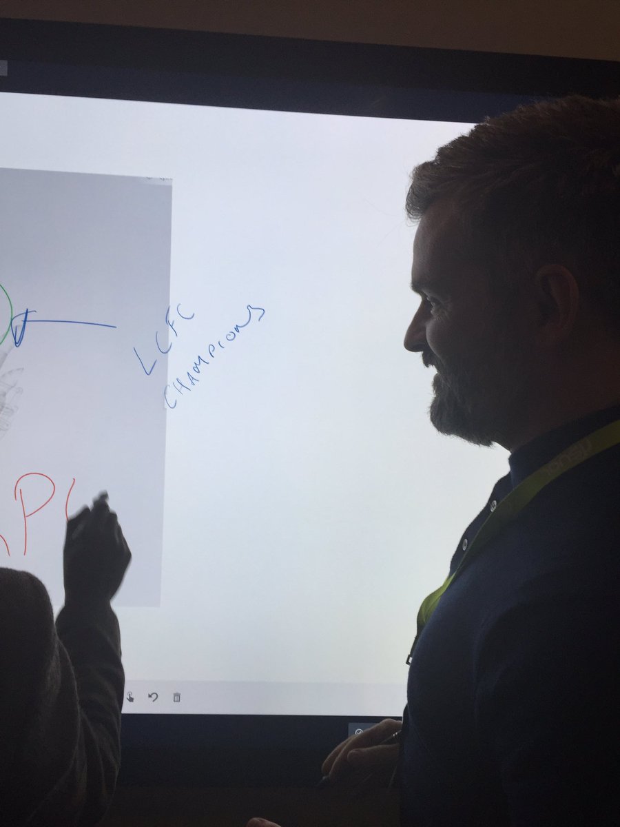 OliJWalker's tweet photo. @MSFTBusinessUK The football rivalries have started already… #WinSurfaceFD16 https://t.co/PJoCPjYFGQ