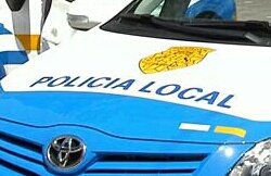 protecivilSBT's tweet photo. #PLSBT instruye atestado en accidente de moto en Avda de la Unión Europea. Motorista evacuado por #SUC https://t.co/UqFuBJMG75