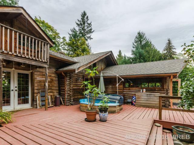 vihomesnanaimo's tweet photo. Todays #10amgem! One of a kind #loghome on a private #acre of land. 3 beds, 3 baths, 2438sqft #nanaimo @CParkerTeam https://t.co/gYEkmJfGMp https://t.co/8Rjxllcptf