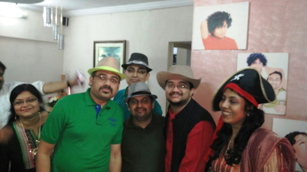 hr_shapers's tweet photo. #HRShapers #Diwali Party wid #Partygoer Wish u #HappyDiwali to all #Shapers #HappyDeepavali #ShubhDivali #ShubhDeepawali #Deepavali2016 #HR https://t.co/oaFMnvKwnq