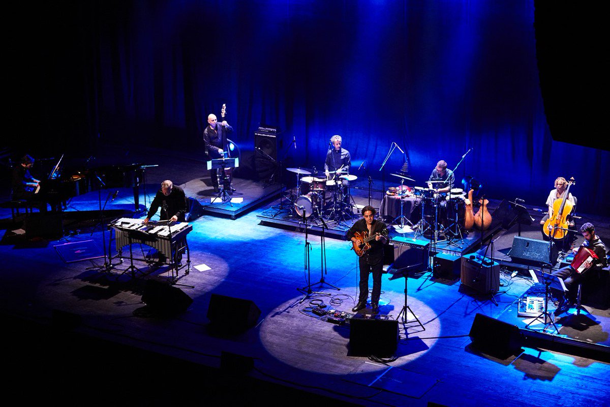 sandronorton's tweet photo. Going down memory lane remembering this fantastic concert with Mr. Gary Burton at Porto's Coliseum :D©Rui Bandeira https://t.co/C467t951DV