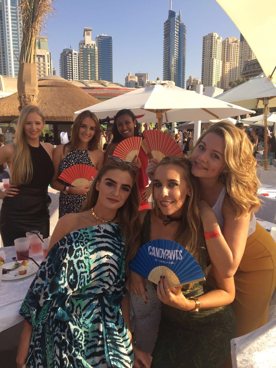AlexGrantx's tweet photo. DUBAI! Had the best week, missing my girls already. 👭❤️ https://t.co/bQKiCbfdXn