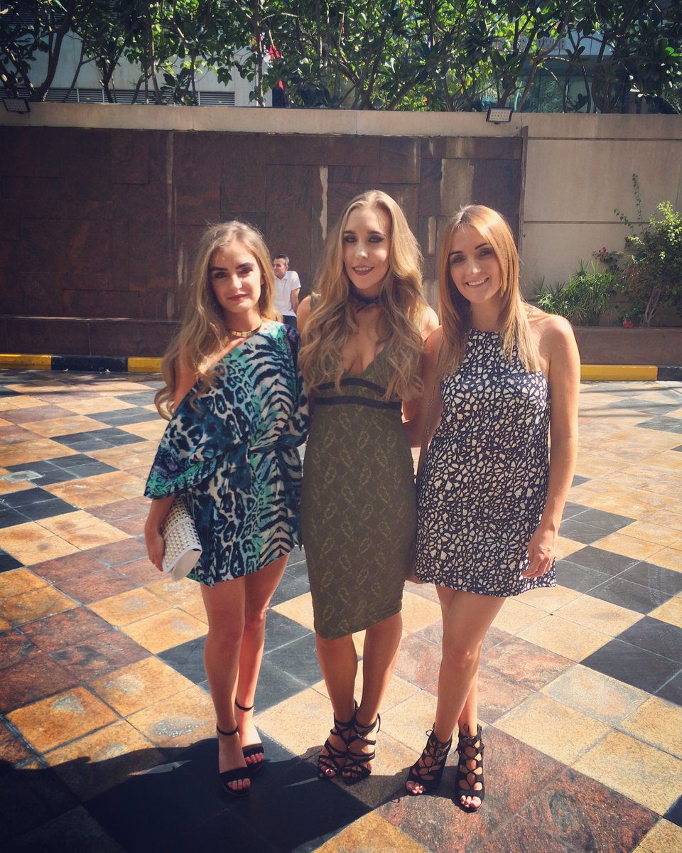 AlexGrantx's tweet photo. DUBAI! Had the best week, missing my girls already. 👭❤️ https://t.co/bQKiCbfdXn
