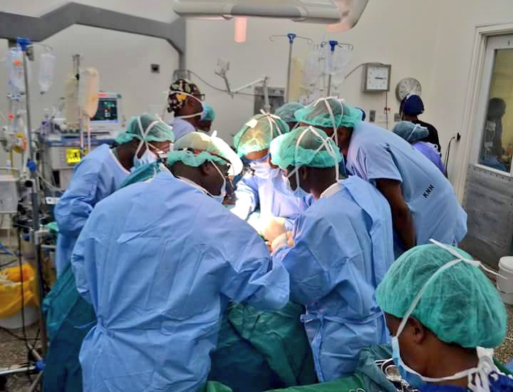 OliverMathenge's tweet photo. The Kenyan team that successfully carried out the first ever separation of conjoined twins in Africa. 📷 via Kenyatta National Hospital https://t.co/dR7zapaj2J