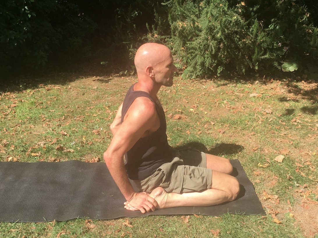 SoarWellbeing's tweet photo. Vajrasana facilitates good digestion, it helps relieve your tummy issues, nerve issues and indigestion. #YogaPoseOfTheDay https://t.co/9NTVrd1bMU