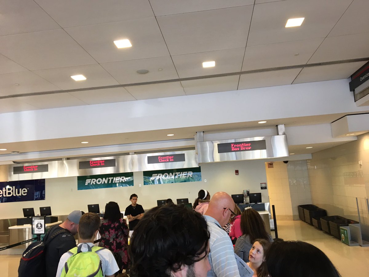 NLT1129's tweet photo. @FlyFrontier we're all here in PHL, where are you?? #nofrillsnoservice https://t.co/yvTcxdilbl