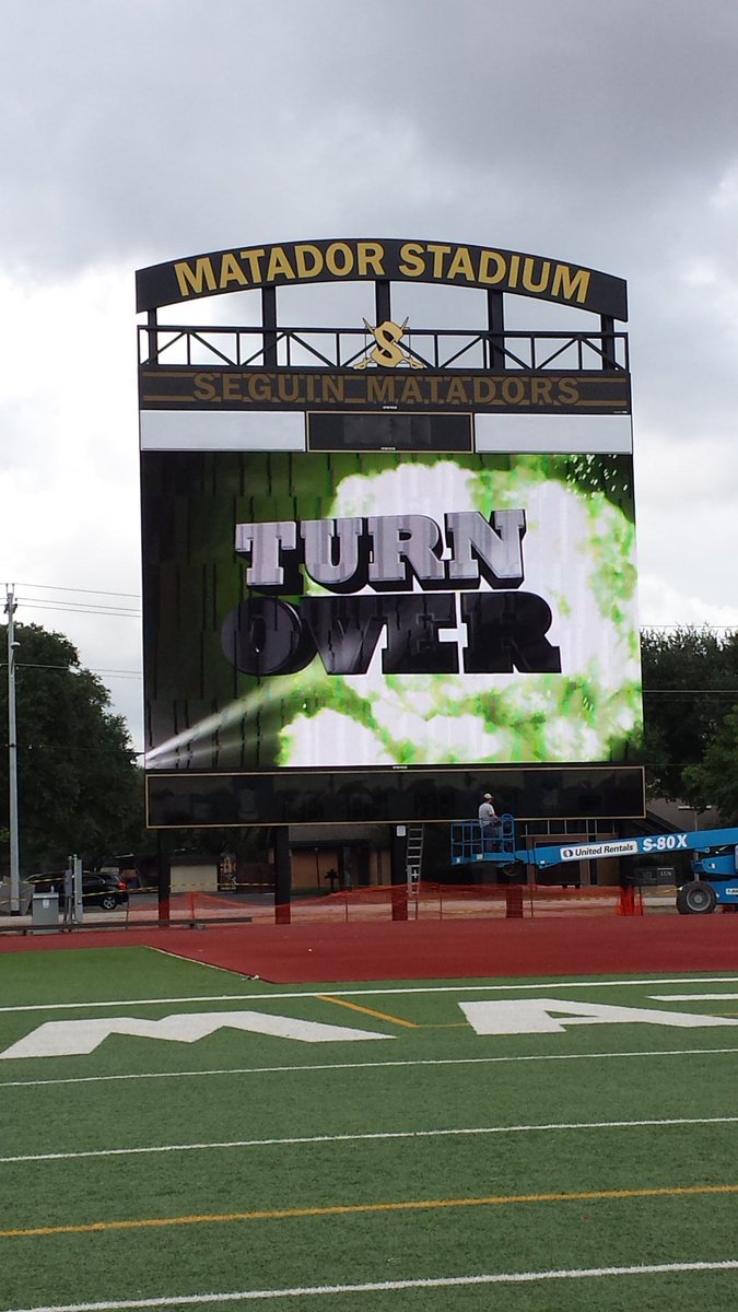 Seguin_Football's tweet photo. IT'S ALIVE! The nation's largest high school jumbotron is up and running in Seguin, TX! #MatadorFootball https://t.co/ISwRxiYA0Q