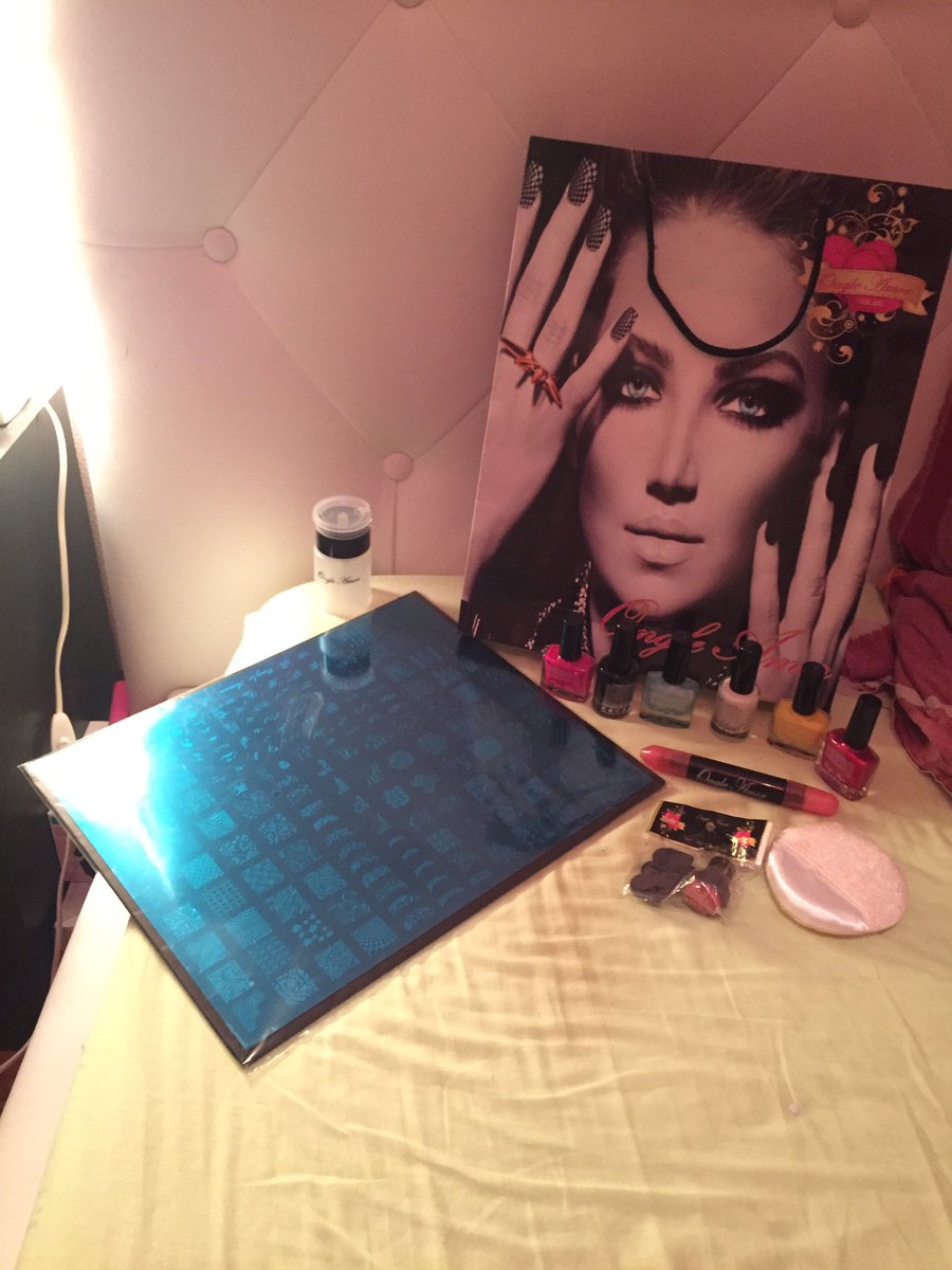 Voila nv matos ses que le debut et en plus en mieux hate dy faire en attendant patience 😊❤️