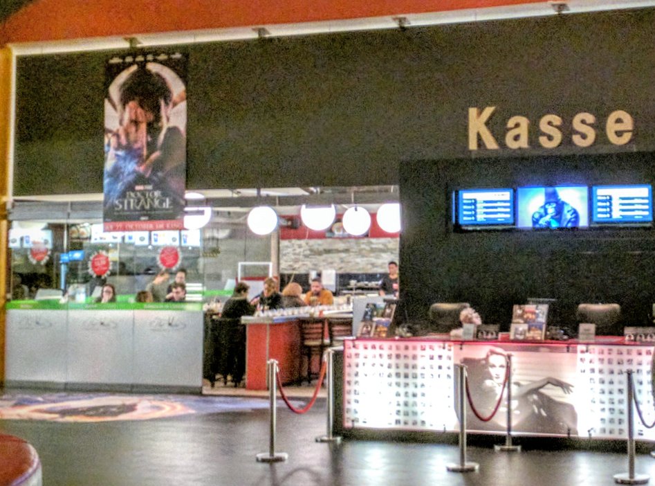 docron's tweet photo. Gestern übrigens was #Seltsames im Kino gesehen. War gut, wenn auch etwas generisch. ★★★★ https://t.co/KhLy5k8FRc