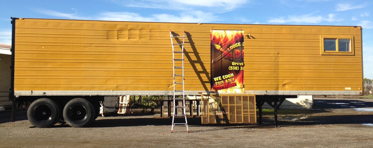 CompositionCopy's tweet image. #ImAlwaysInspiredBy a good challenge! Ready to wrap this crazy huge trailer? Of course we are!