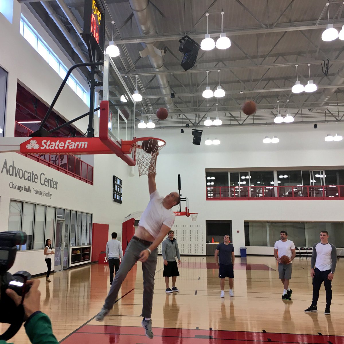 IrishRugby's tweet image. At last an @DevinToner4 sized training facility. #TeamOfUs #shouldertoshoulder #niceDev