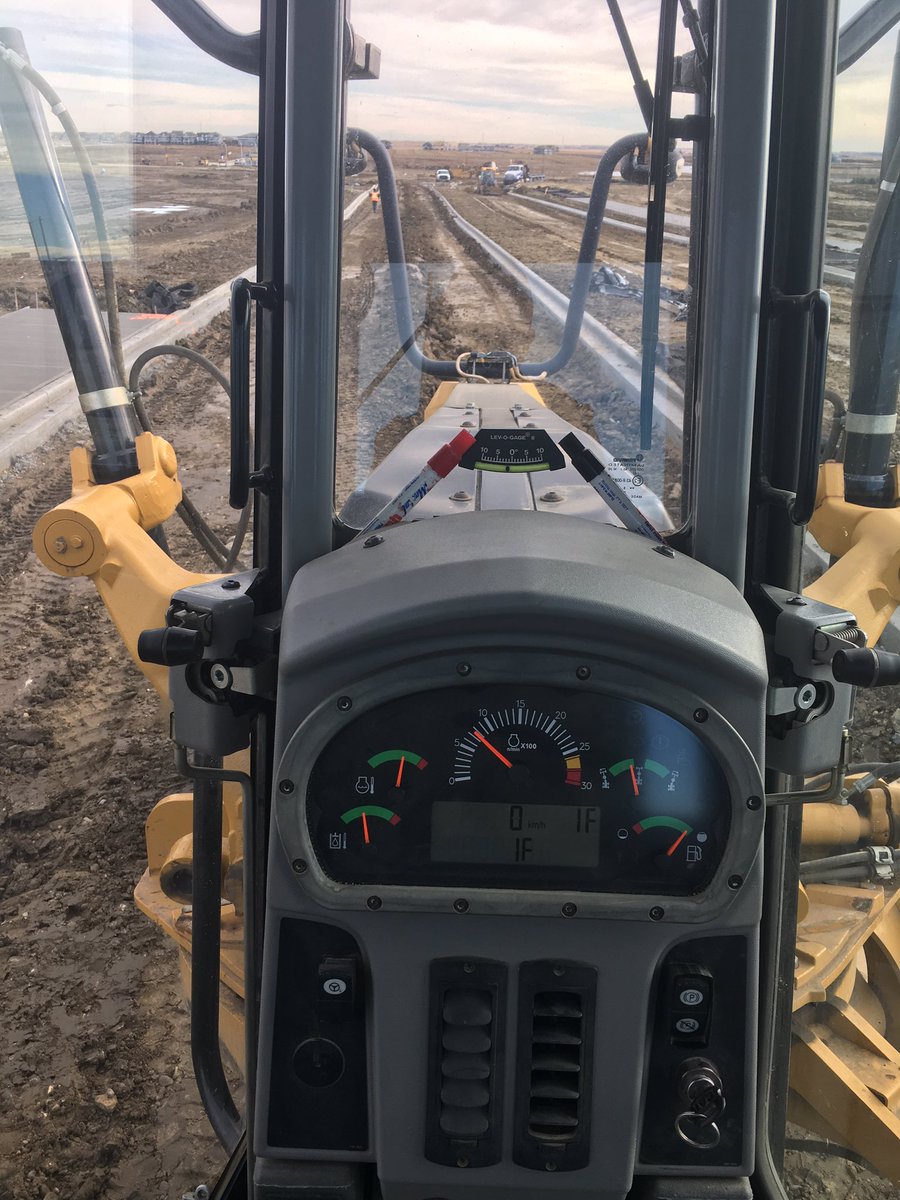 BertaBrian01's tweet photo. Happy Wednesday!! #CAT140M @CaterpillarInc https://t.co/yB8grfTWe1