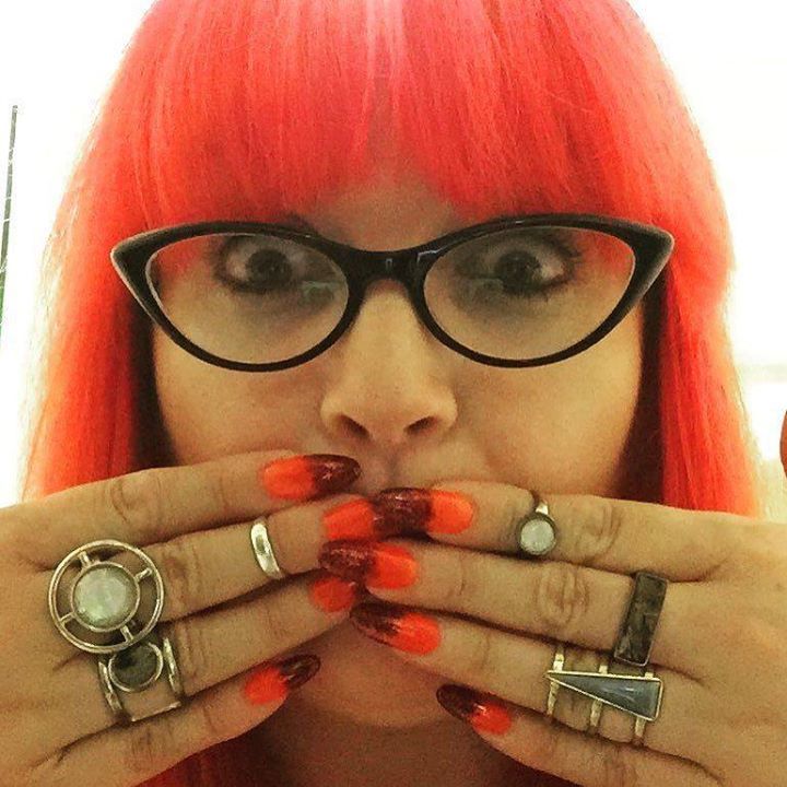 LifeofGlitter_'s tweet photo. When your nails accidentally on purpose match your hair! #orange #red #hair #nails #nailso… https://t.co/DDwr590hgz https://t.co/rqtwirlvK6
