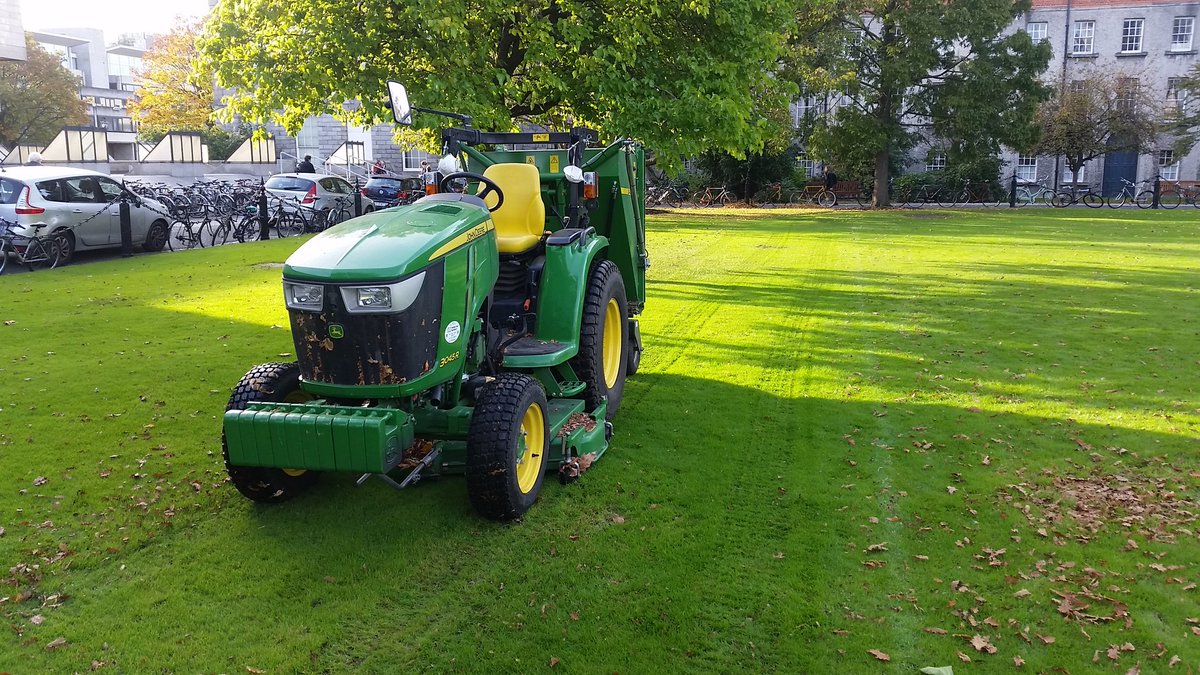 TrinityGardener's tweet photo. Trying out the John Deere mower to clear leaves from the lawns. Doing a good job and beats raking https://t.co/lF5zPZFXpA