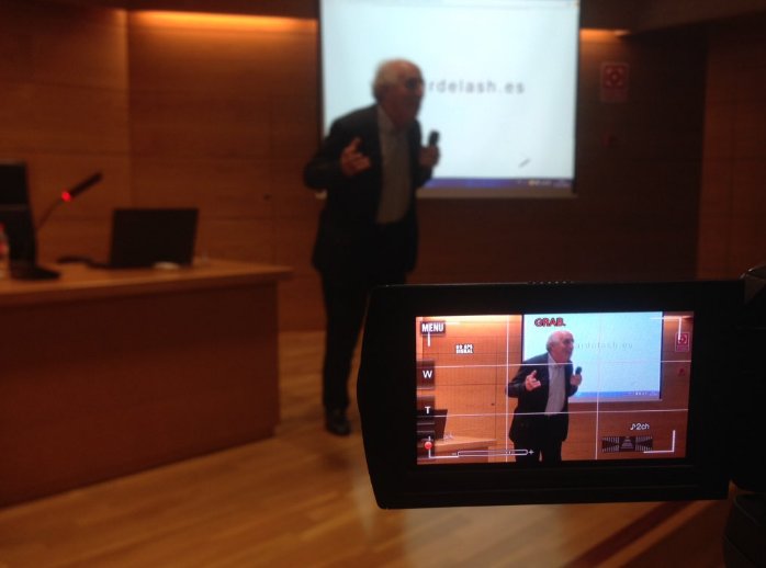 Esteban Romero Frías (@polisea) on Twitter photo Ahora #endirecto podéis escuchar a <a href="/ARdelasH/">A R de las Heras</a> <a href="/MediaLabUGR/">Medialab UGR</a>
"Espacio y tiempo en los aprendizajes conectados" facebook.com/medialabugr/vi… Ahora #endirecto podéis escuchar a <a href="/ARdelasH/">A R de las Heras</a> <a href="/MediaLabUGR/">Medialab UGR</a>
"Espacio y tiempo en los aprendizajes conectados" facebook.com/medialabugr/vi…