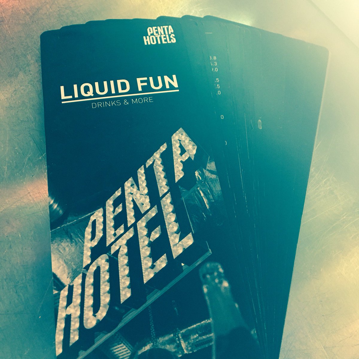 pentahotelbham's tweet image. Who&apos;s got the Wednesday feeling? Come and have some #liquidfun @PentaBHX 🍾🍸🍹🍺