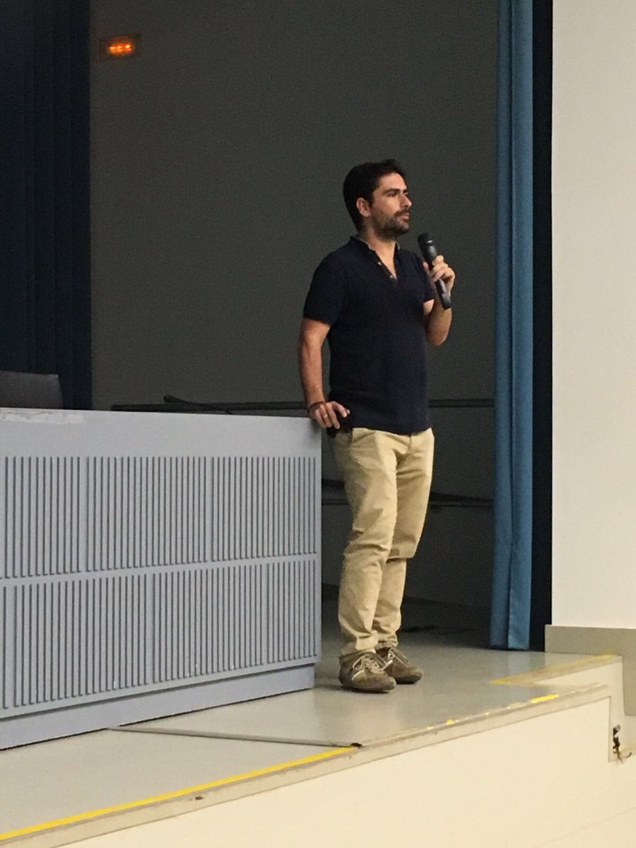 BosqueElena's tweet photo. @enriquearroyoth profesor @ccffvedrunasev en Jornadas sobre habilidades motrices,actividad física y sistemática dl ejercicio en @unisevilla https://t.co/HcbeHxsP7K
