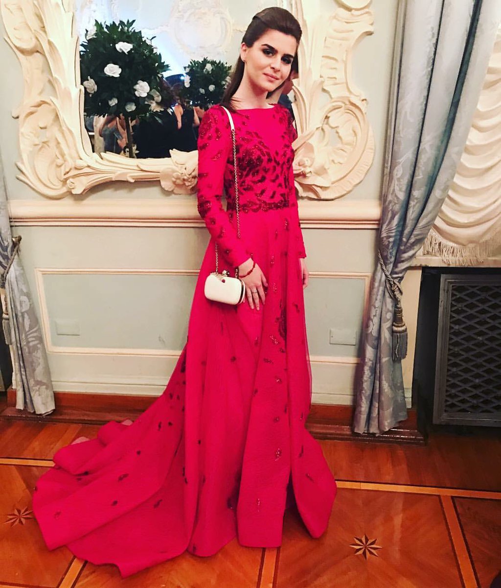 Дочь тины. Дочь тины. Дочь тины канделаки. Дочь тины. Дочь тины.