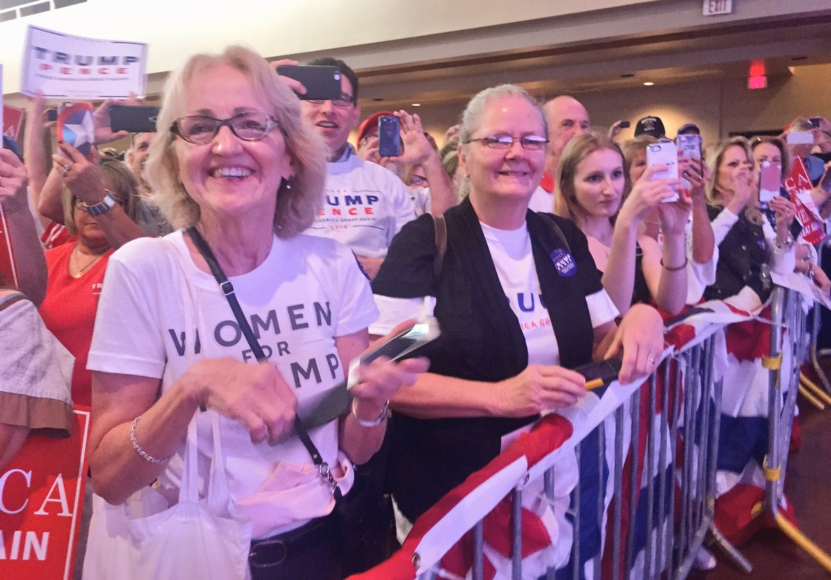 Mike_Pence's tweet photo. Thank you Mesa, AZ! While @realDonaldTrump continues to climb in the polls, Americans are working hard to win back the White House &amp; #MAGA! https://t.co/nxZgyjnZcH