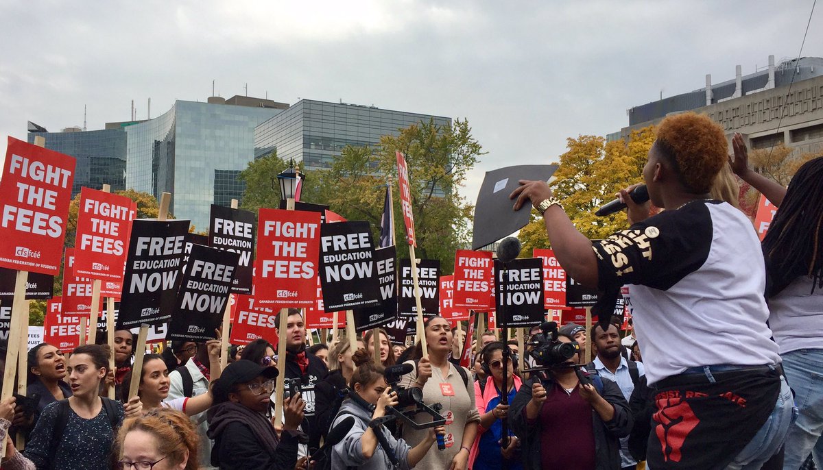 It's a big crowd of students from across the region at Queen's Park today with their labour partners! #AllOutNov2 #CdnPSE #OnPoli #CanLab