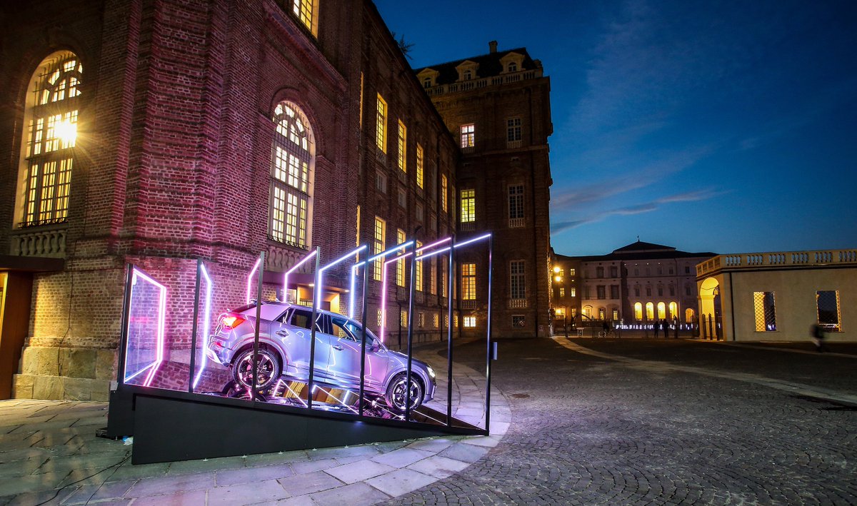 AudiIT's tweet photo. Nella cornice della @LaVenariaReale, con la presenza della nuova #AudiQ2, ha inizio l'edizione 2016 di @ClubToClub #AudiUntaggableMusic https://t.co/i7YEfhLFtw