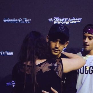 LunarLeebit_'s tweet photo. @luke_brooks can't thank you enough for making my sister so happy each day❤️✨I love you  #WeLoveYouLuke https://t.co/rltBz60war